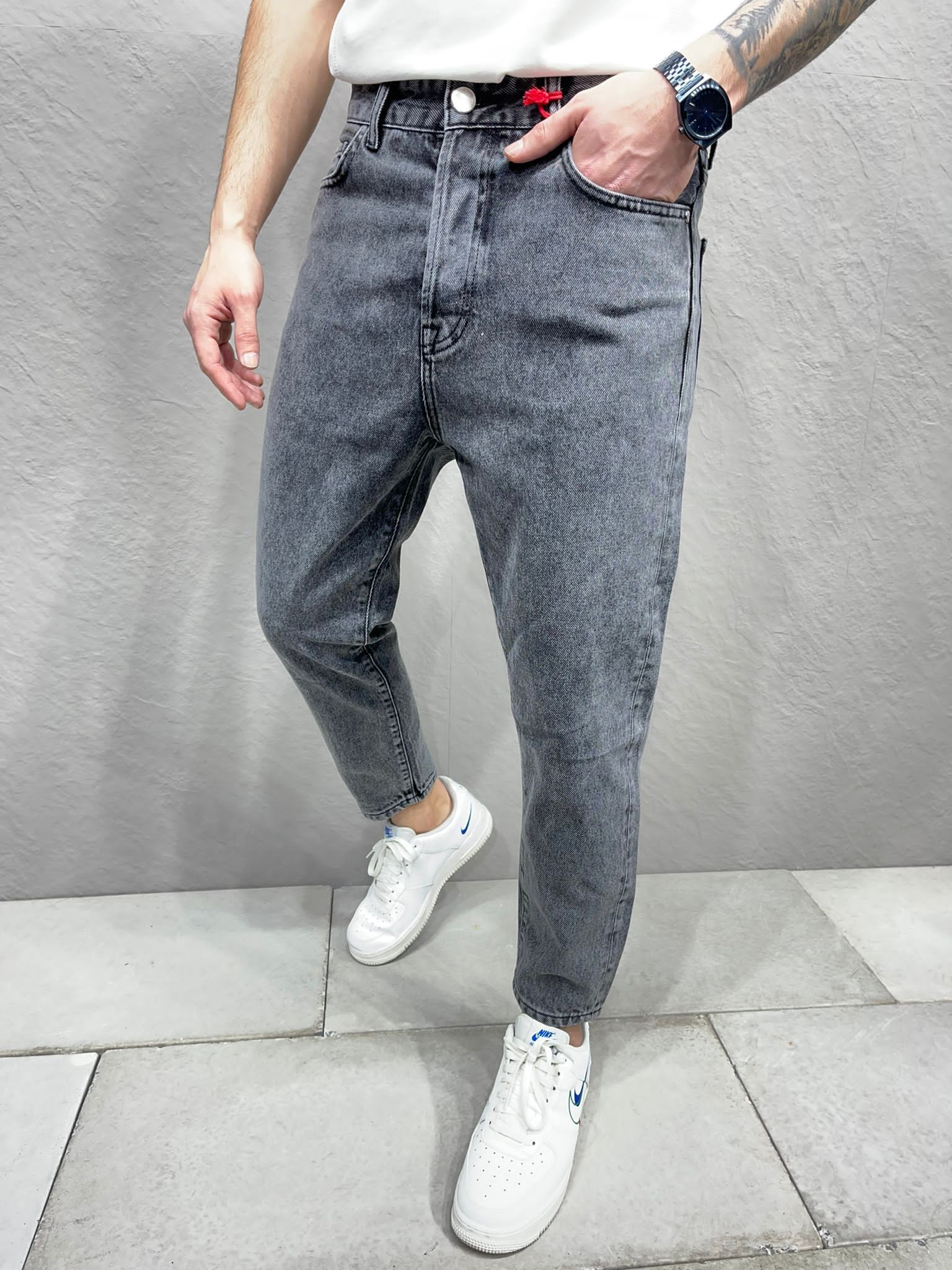 Washed Grey Relaxed Jeans gallery.thumbnail 1