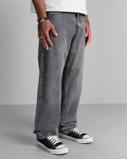 Washed Wide Leg Jeans 2