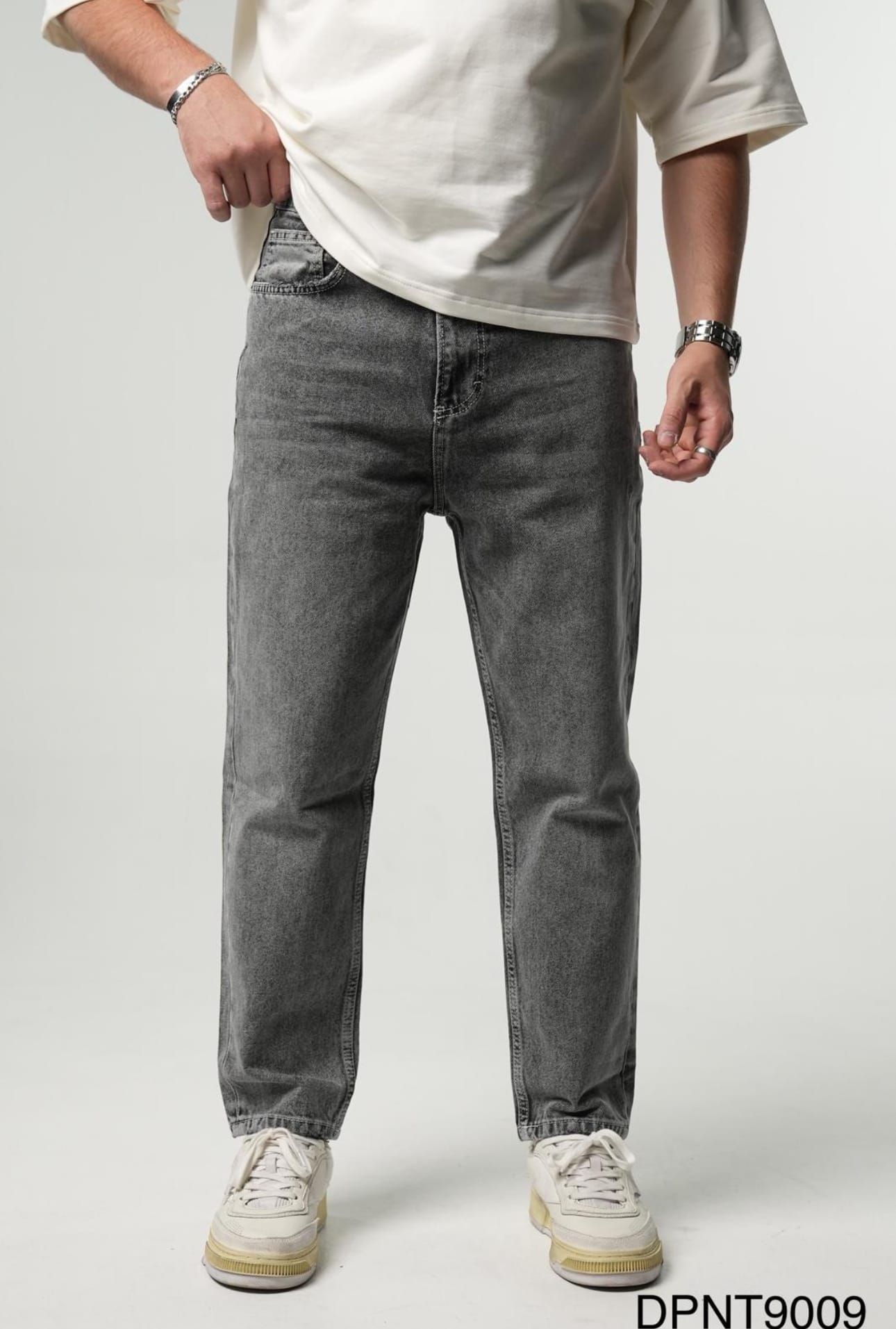 Grey Straight-Fit Jeans gallery.thumbnail 1