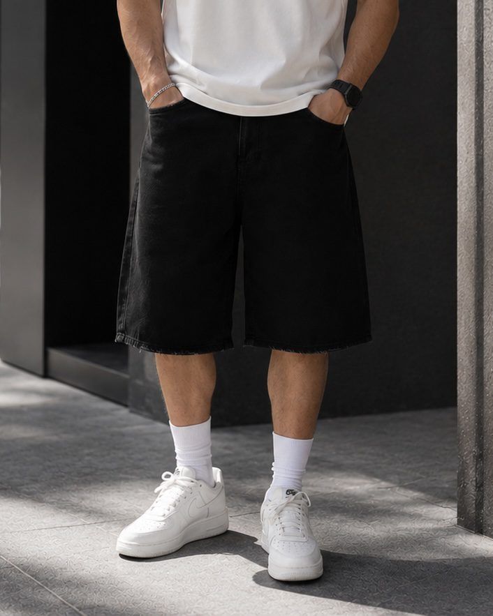 Relaxed Denim Shorts – Black gallery.thumbnail 2