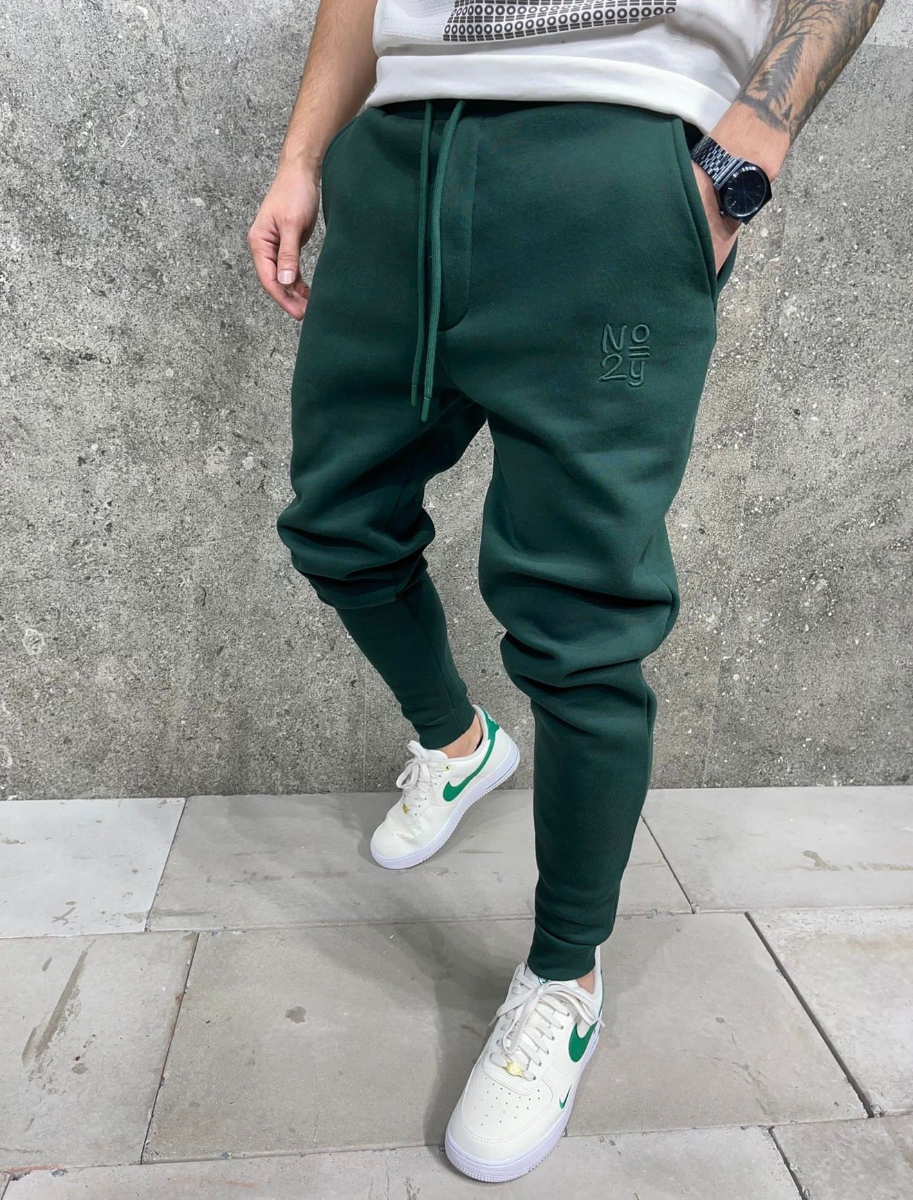 Green Embroidered Sweatpants gallery.thumbnail 1