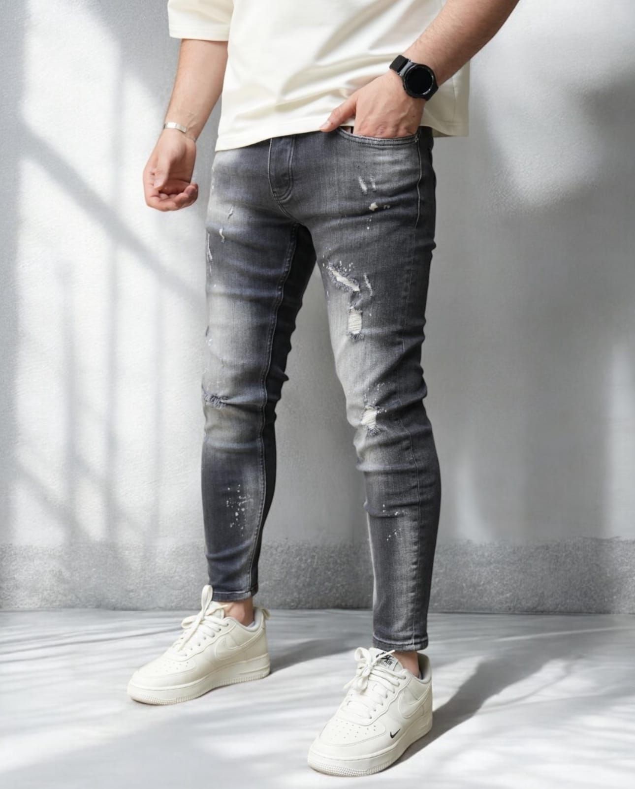 Distressed Grey Skinny Jeans gallery.thumbnail 2