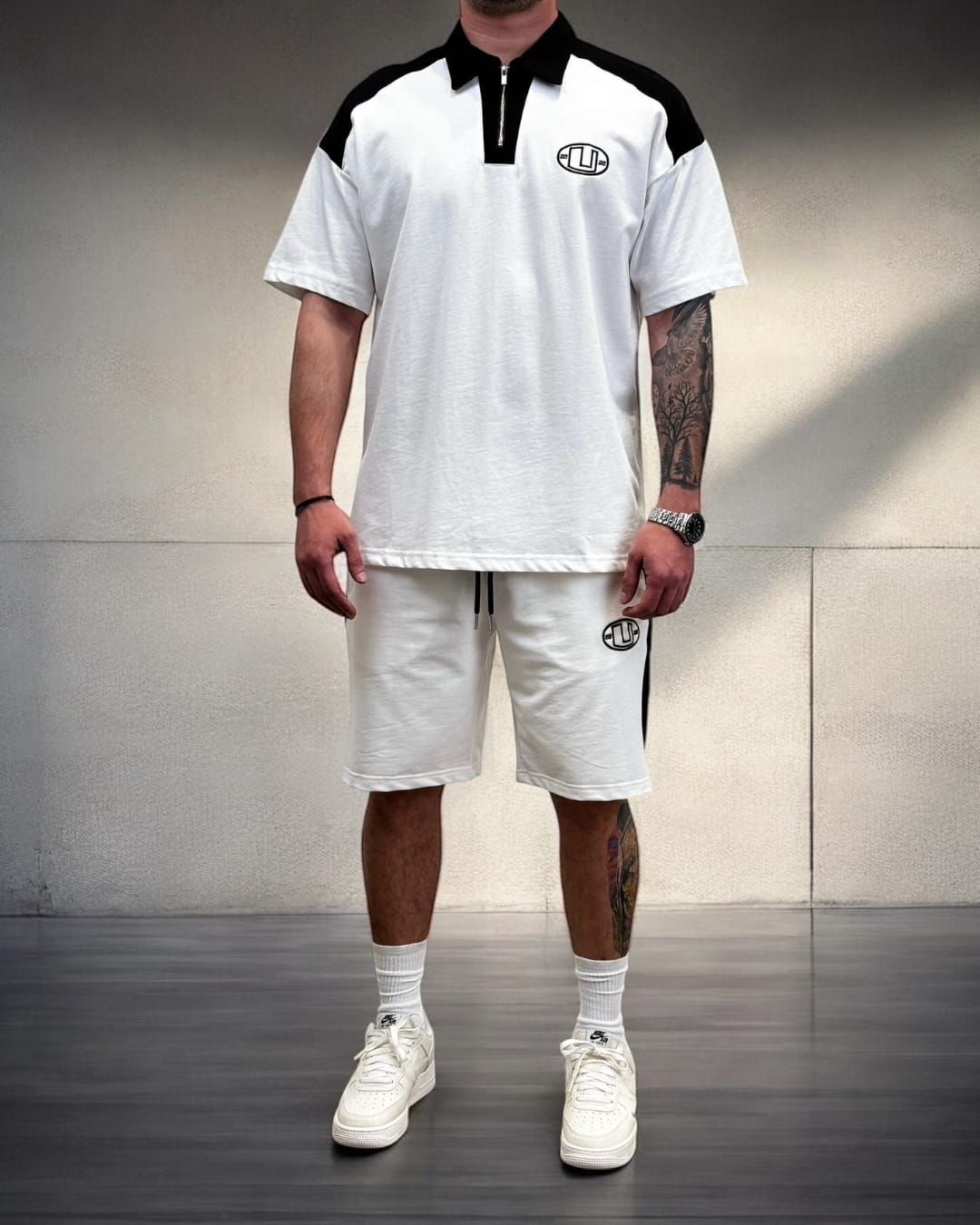 White & Black Contrast Set gallery.thumbnail 1