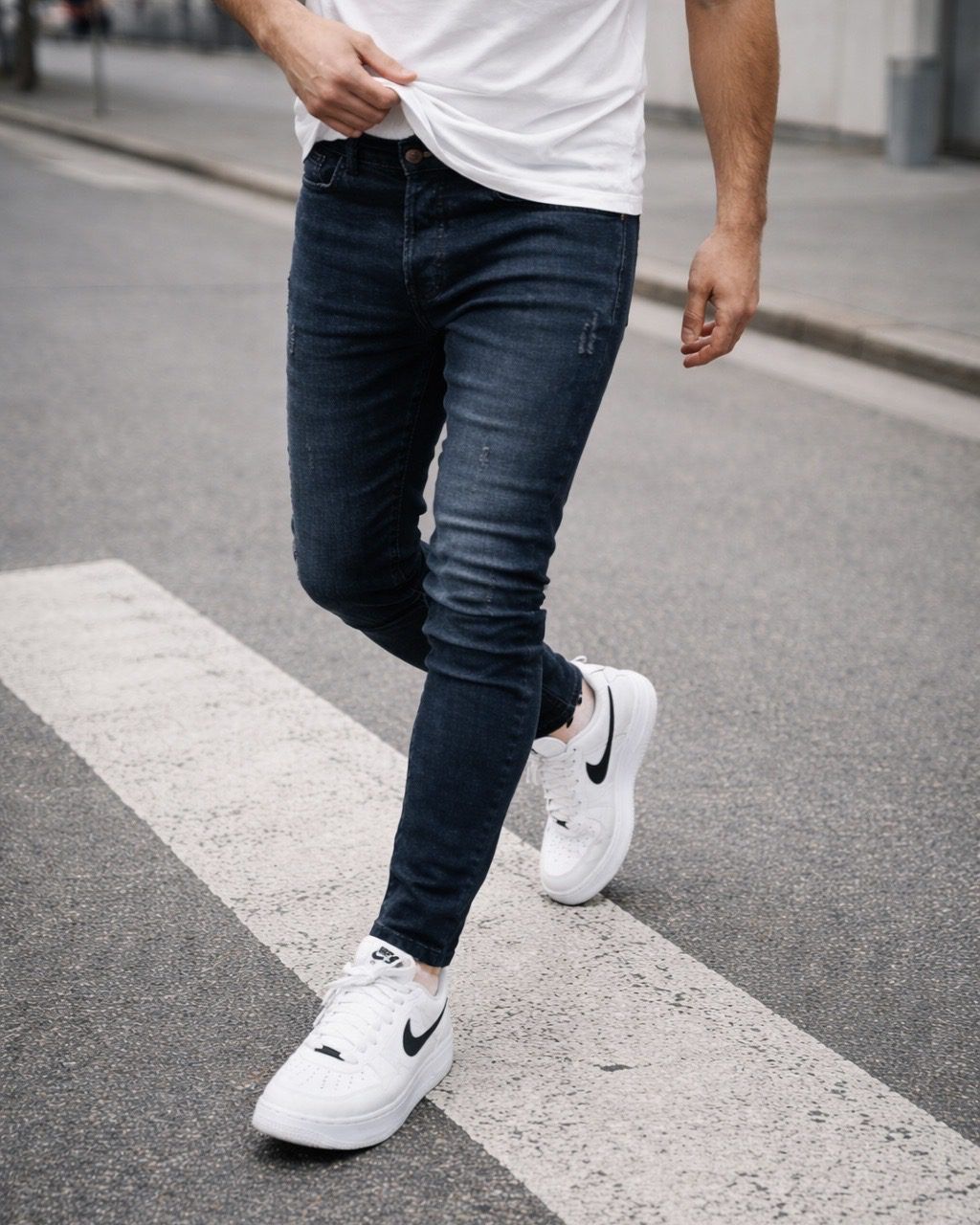 Refined Blue Wash Denim gallery.thumbnail 2
