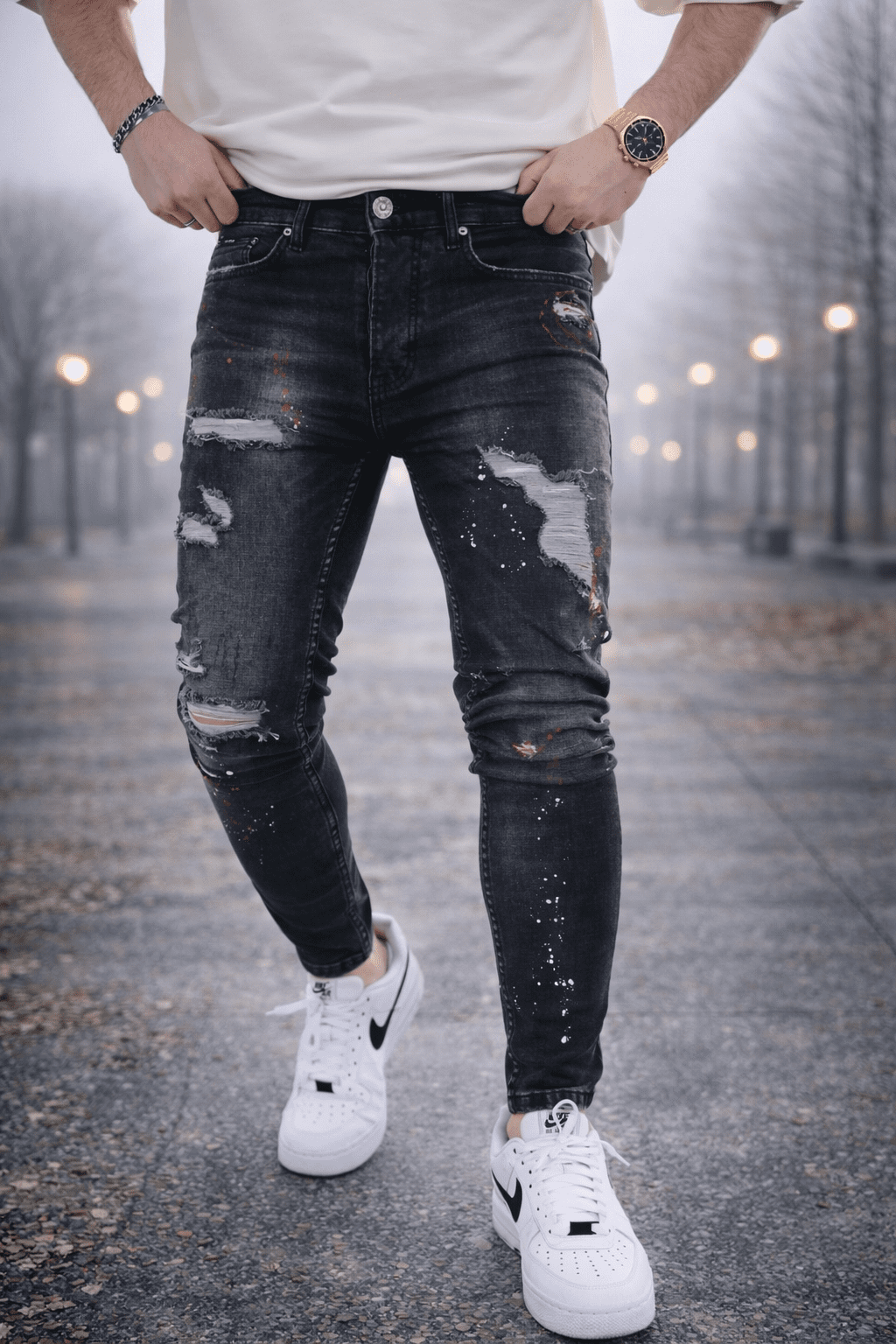 BLACK SPLASH RIPPED DENIM gallery.thumbnail 1