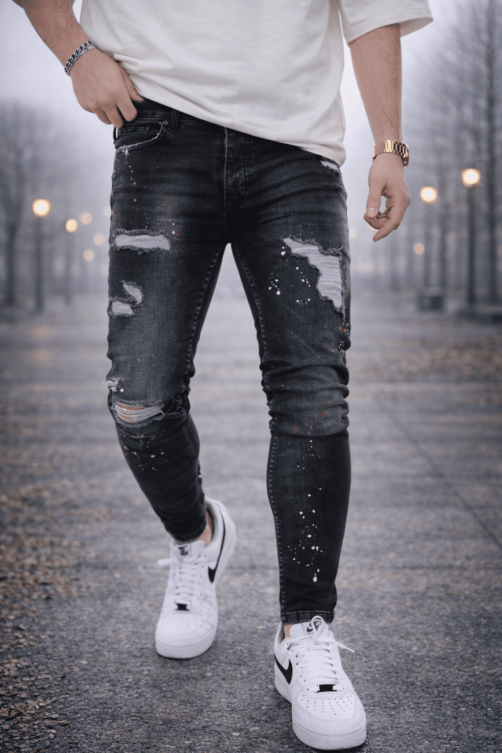 BLACK SPLASH RIPPED DENIM gallery.thumbnail 2