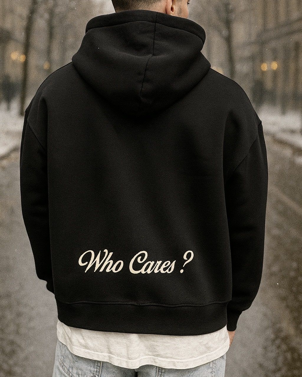 CELEBRITY HOODIE – BLACK gallery.thumbnail 2