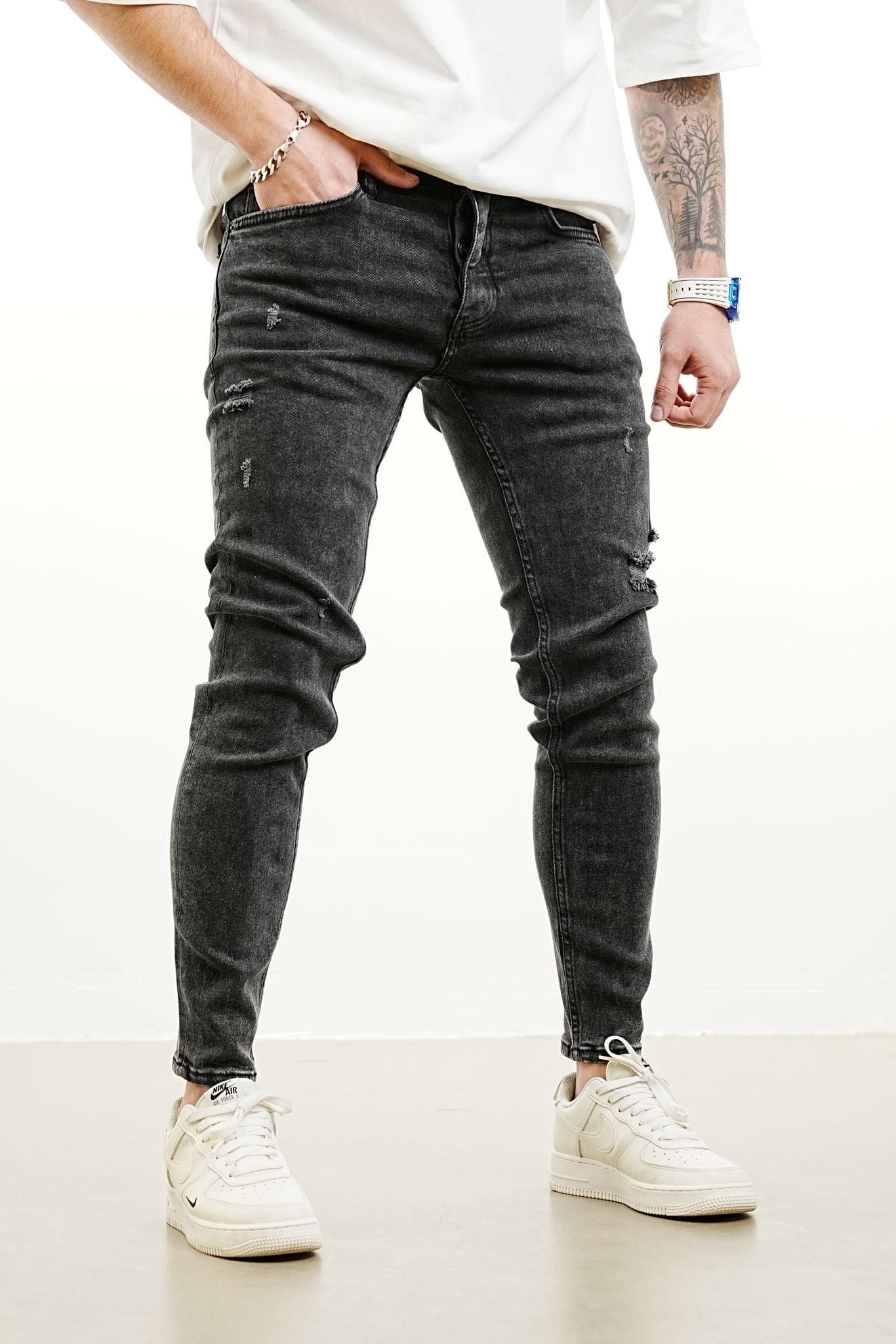 Washed Black Distressed Skinny Jeans – 9758 gallery.thumbnail 1