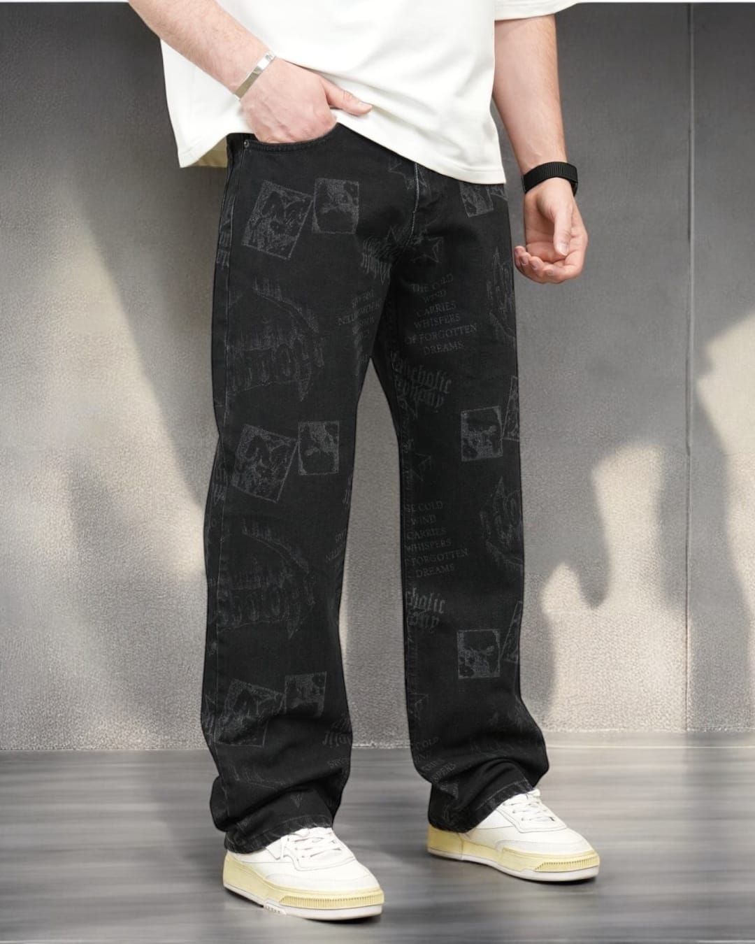 Black Graphic Print Jeans gallery.thumbnail 2