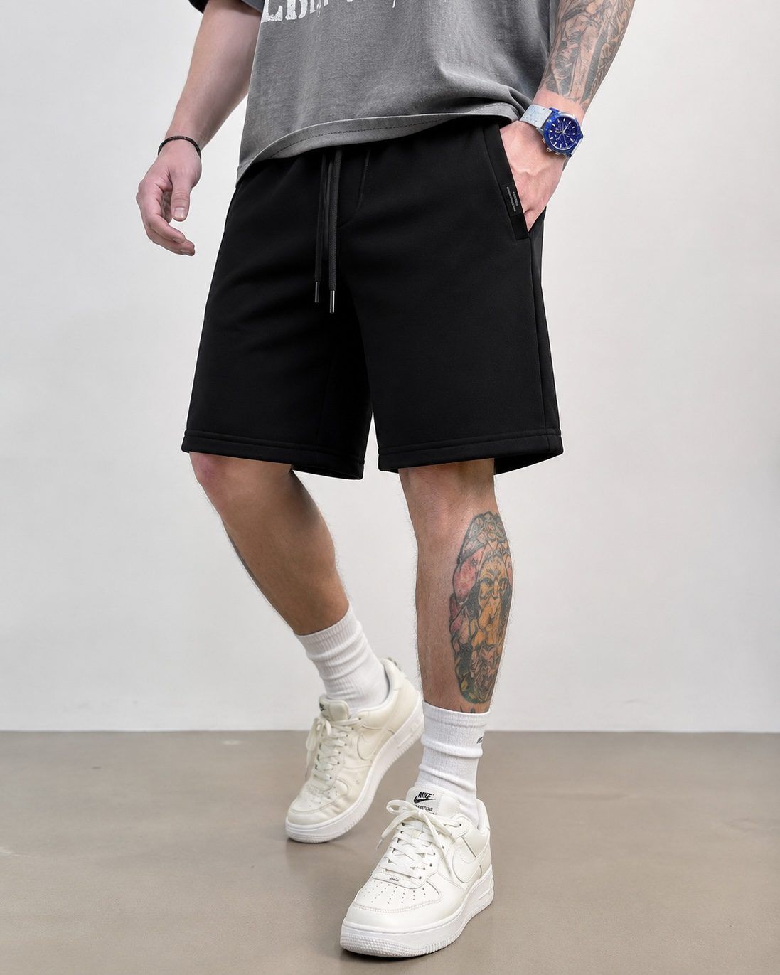 Black Essential Shorts gallery.thumbnail 2
