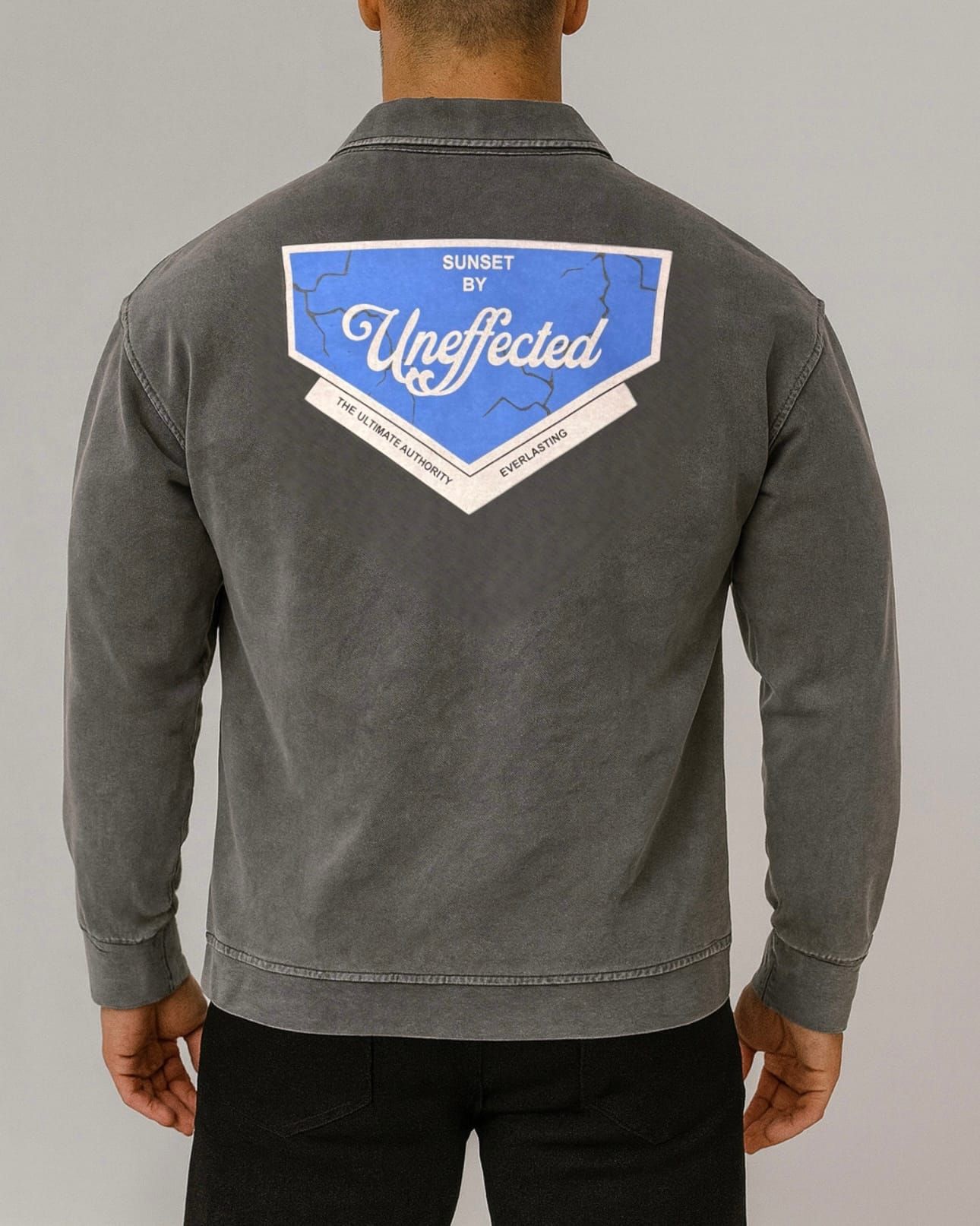 HALF ZIP COLLAR SWEATSHIRT – WASHED GREY gallery.thumbnail 2