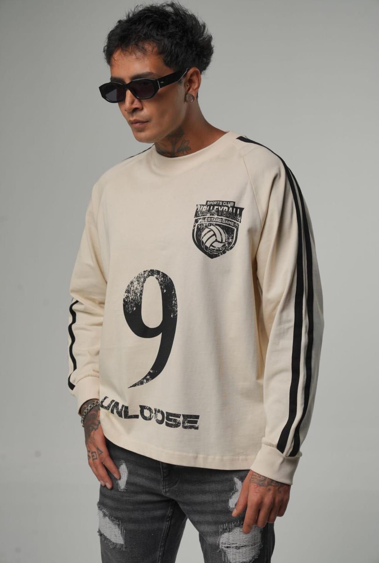 Beige “UNLOOSE 9” Crewneck Sweatshir gallery.thumbnail 2