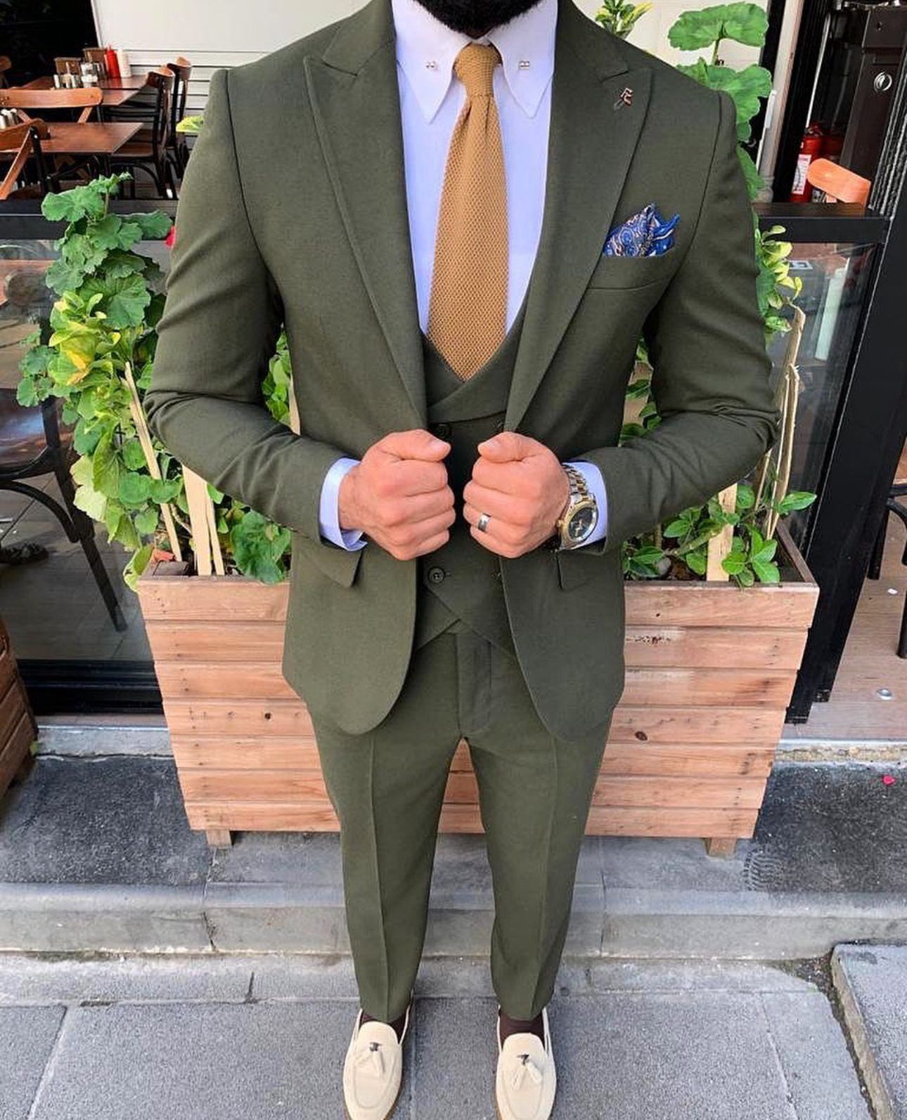 OLIVE GREEN SUIT SET – PREMIUM GENTLEMAN EDITION gallery.thumbnail 1