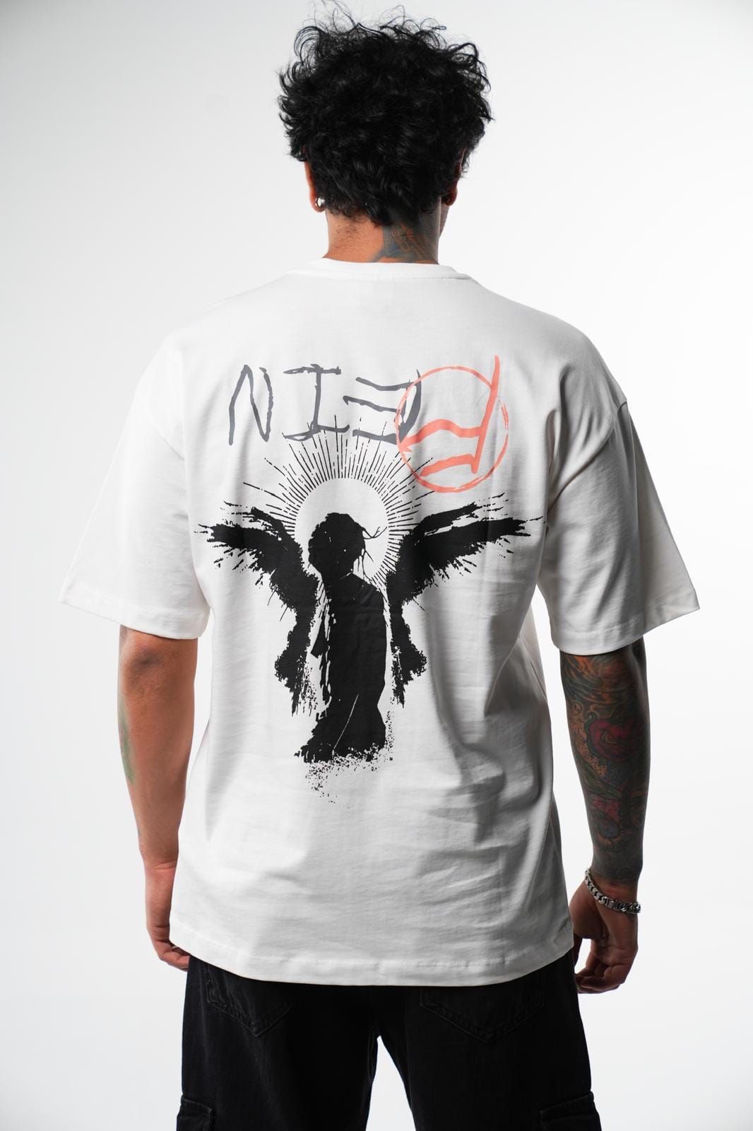 White Graphic Oversized T-Shirt gallery.thumbnail 2