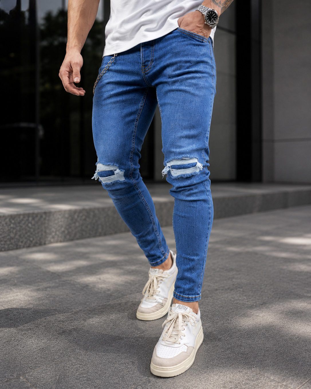Distressed Skinny Jeans – Blue gallery.thumbnail 2