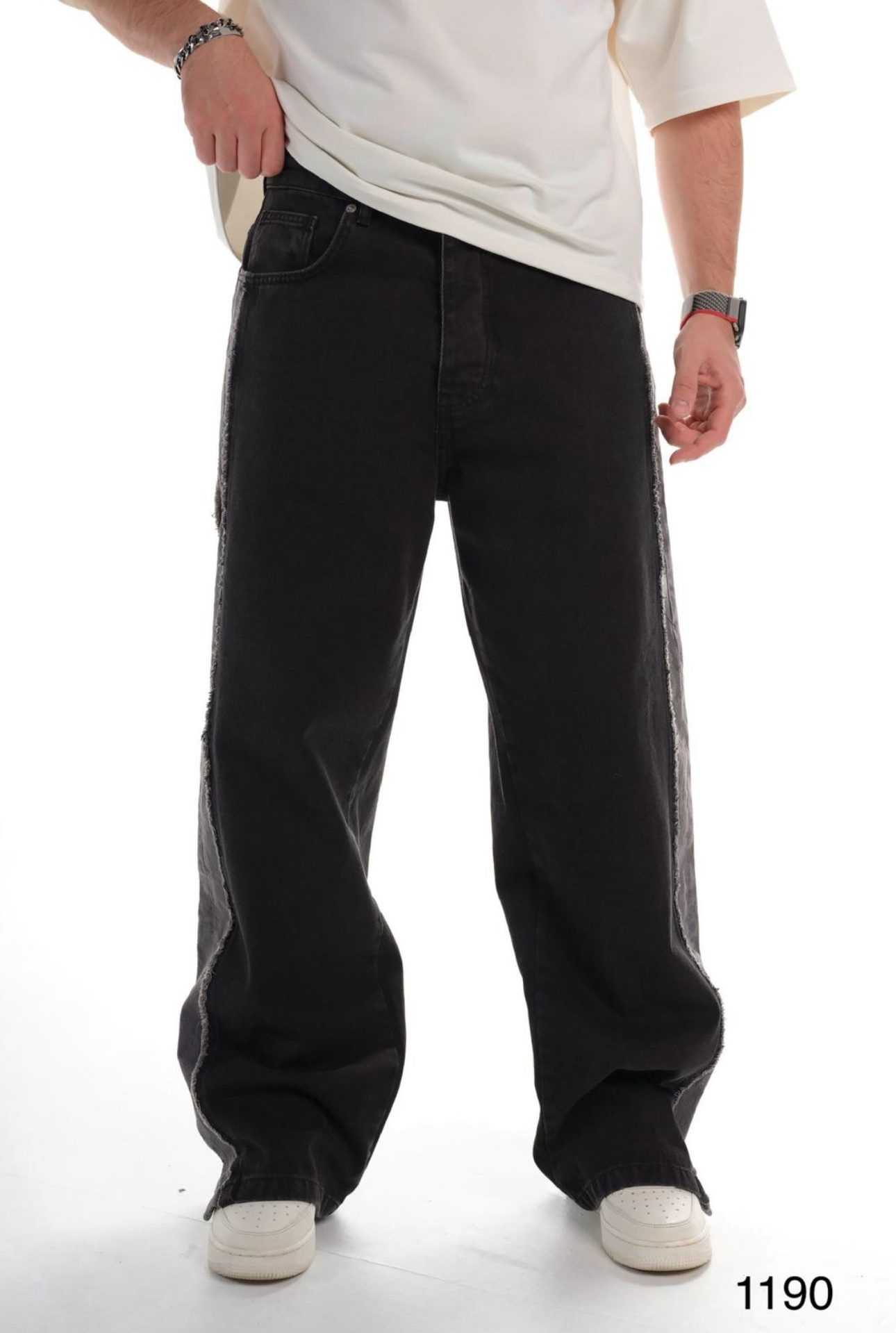 BLACK WIDE-LEG DENIM JEANS WITH RAW SIDE SEAM gallery.thumbnail 2