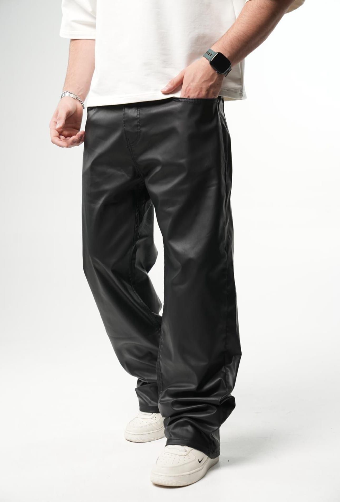 Black Leather-Look Baggy Pants gallery.thumbnail 2