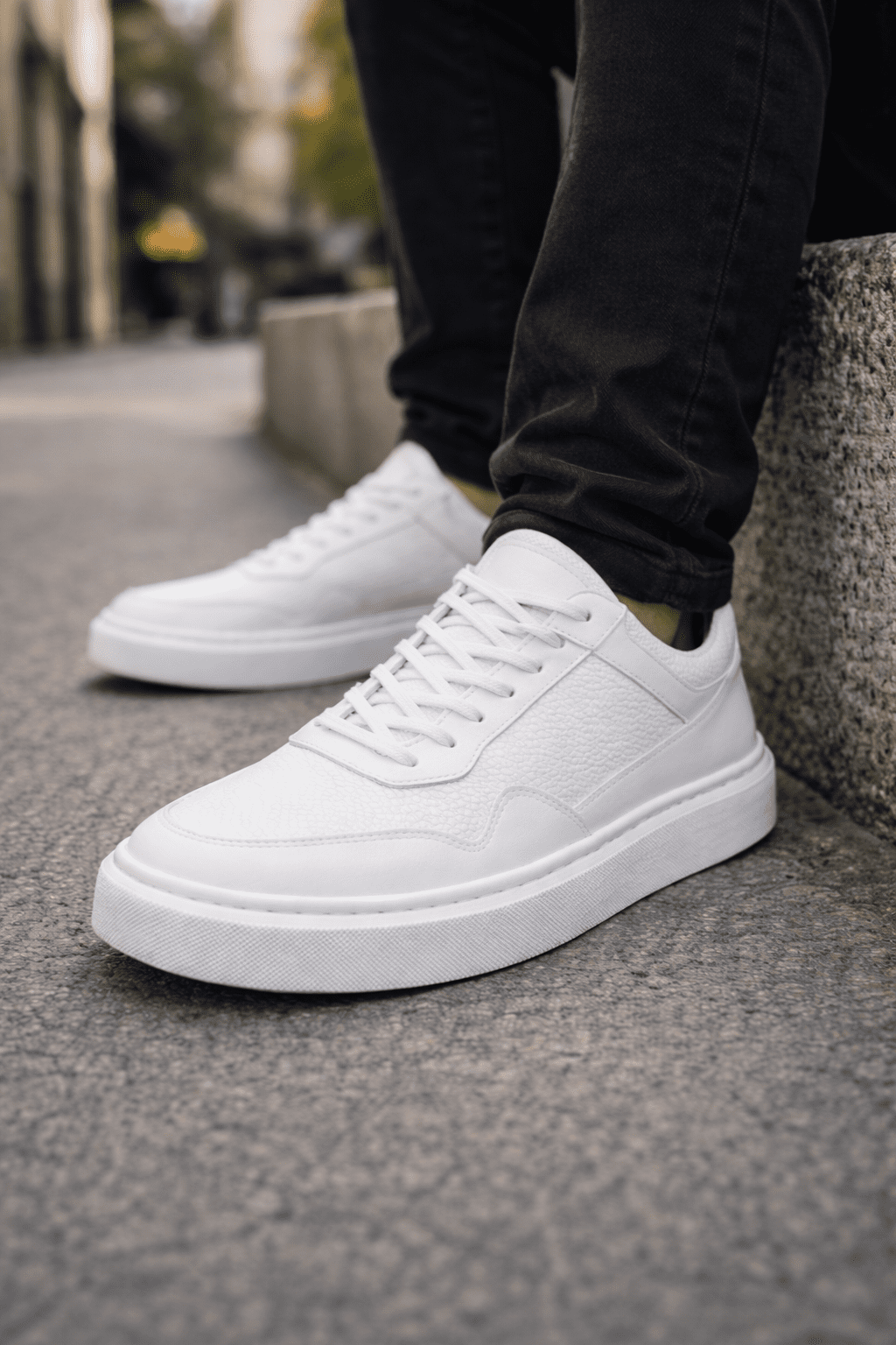 Leather Platform Sneakers – White gallery.thumbnail 3