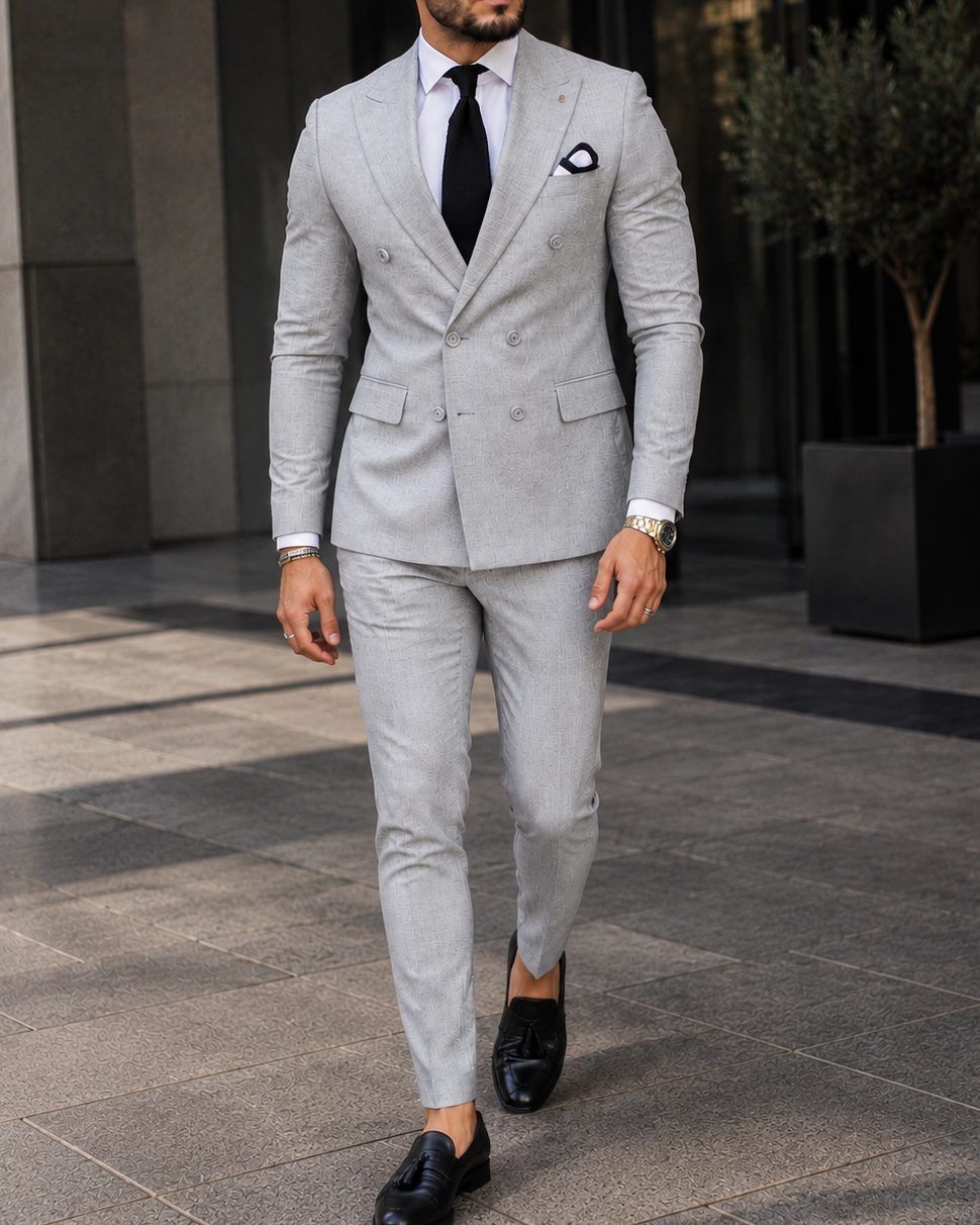 Light Grey Double-Breasted Suit gallery.thumbnail 2