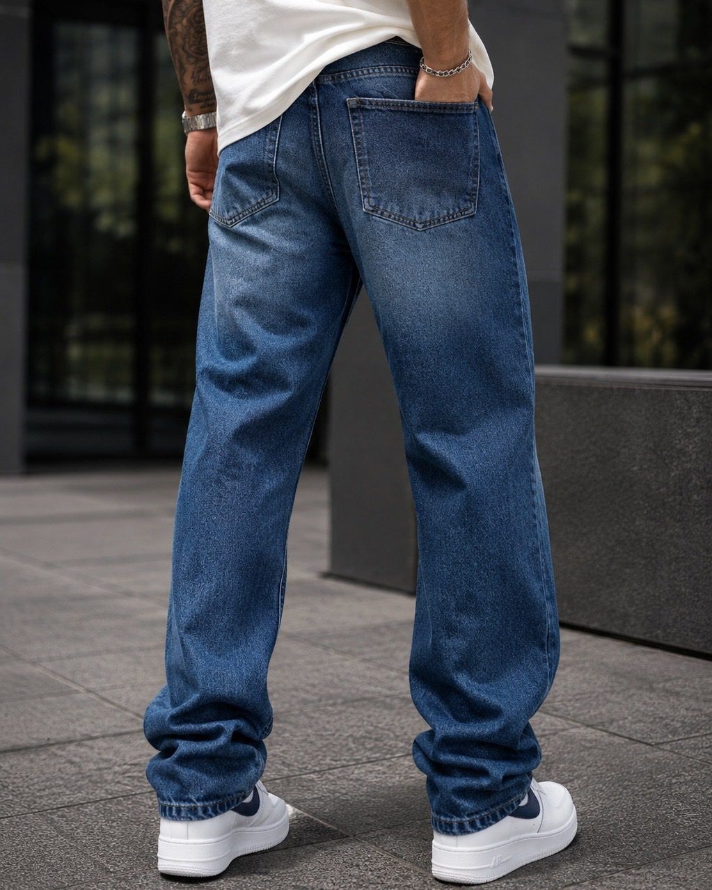 Relaxed Fit Jeans – Mid Blue gallery.thumbnail 3