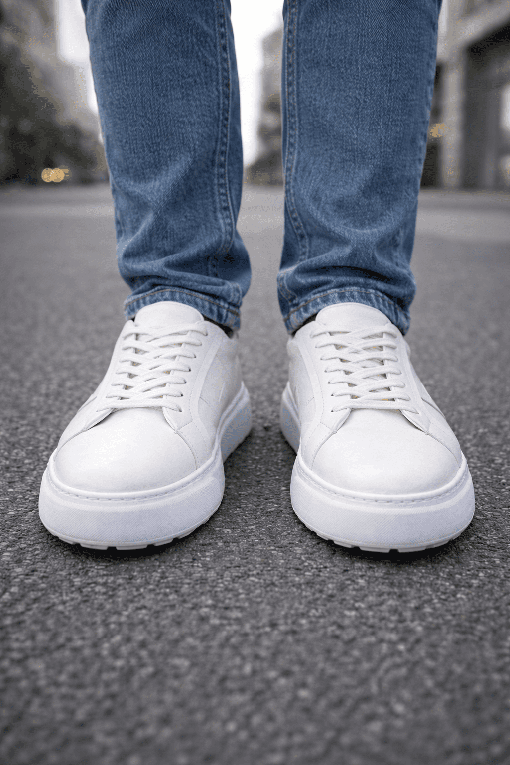 Essential Leather Sneakers – White gallery.thumbnail 2
