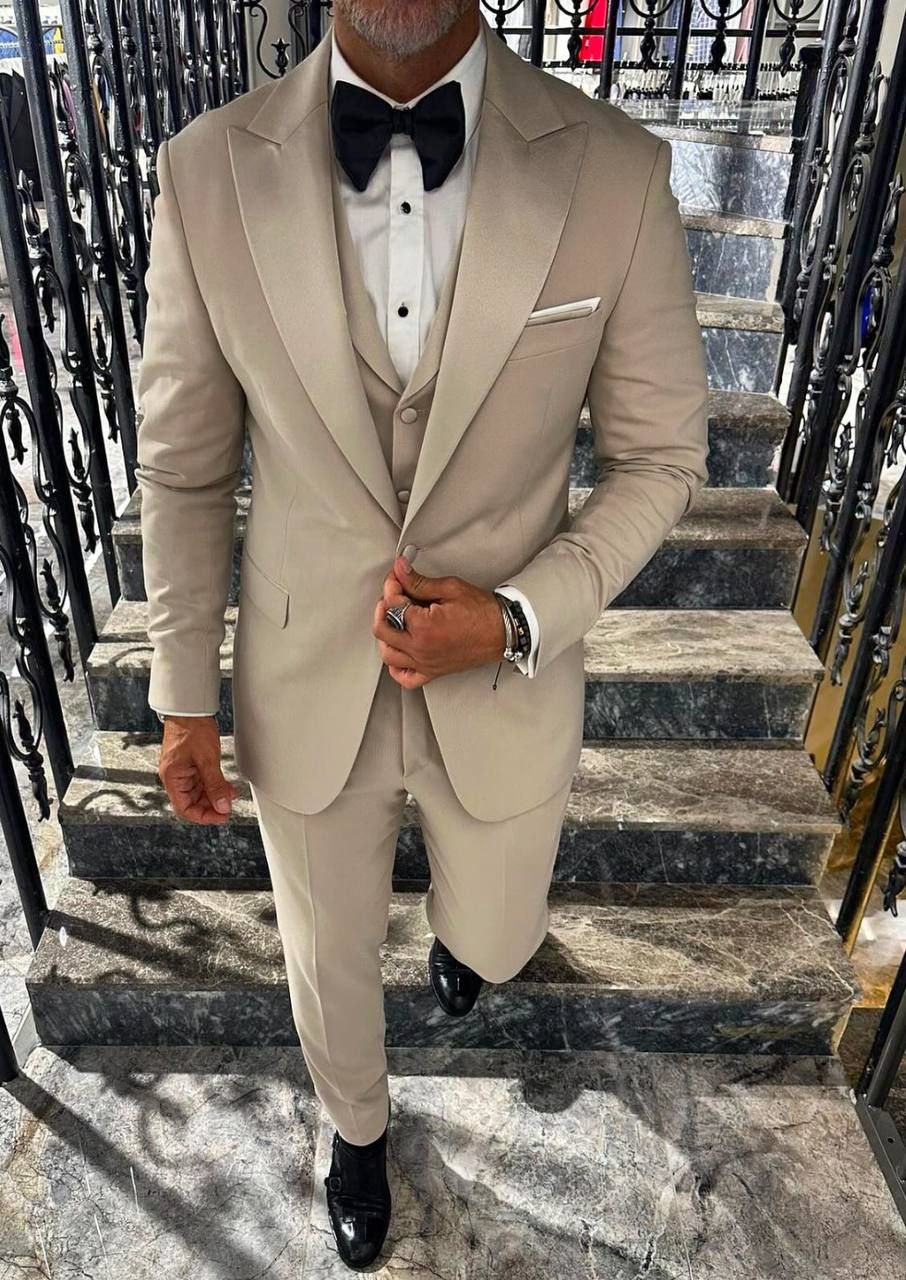 Beige 3-Piece Tuxedo Suit gallery.thumbnail 1