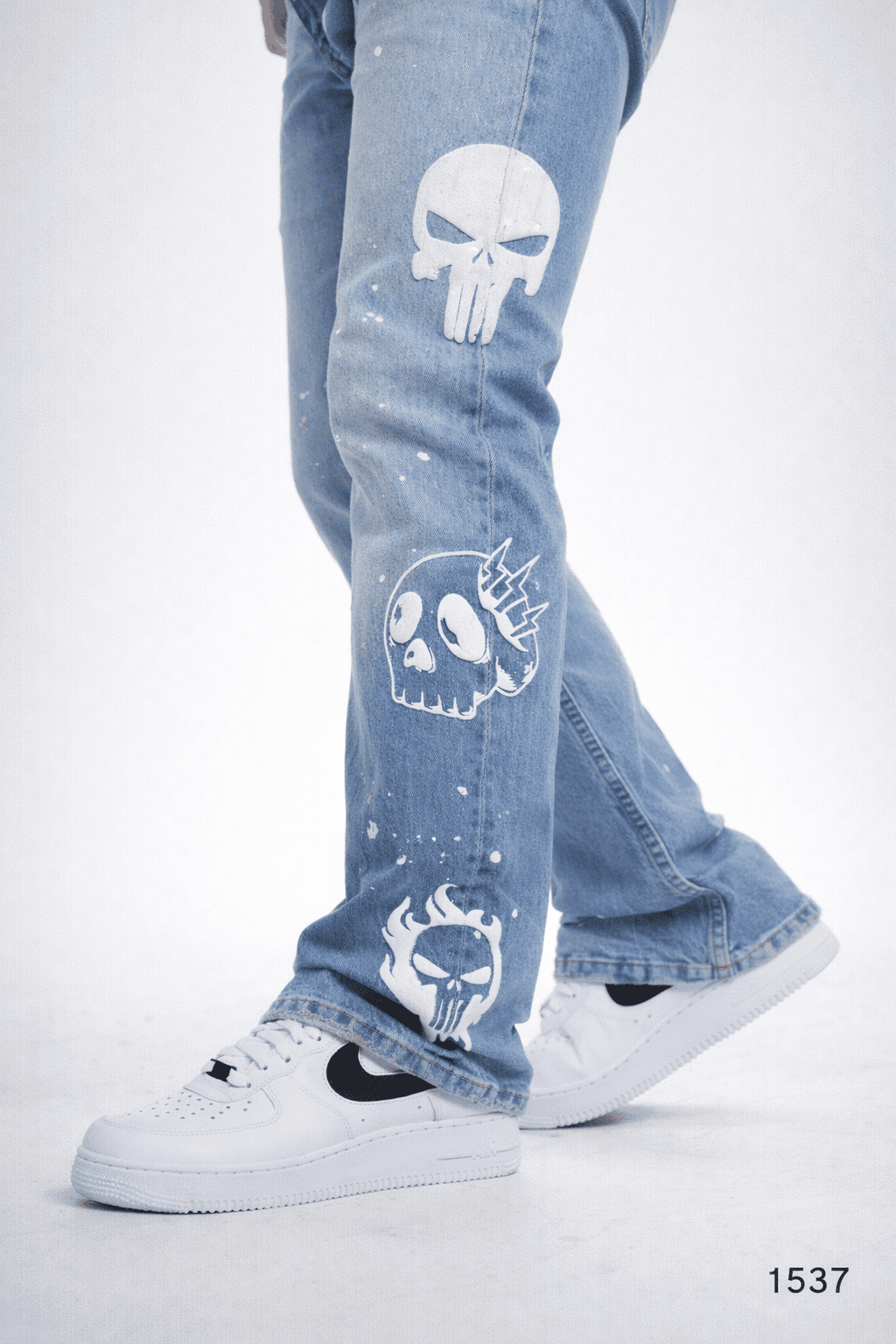 Skull Print Jeans – Light Blue Wash gallery.thumbnail 2