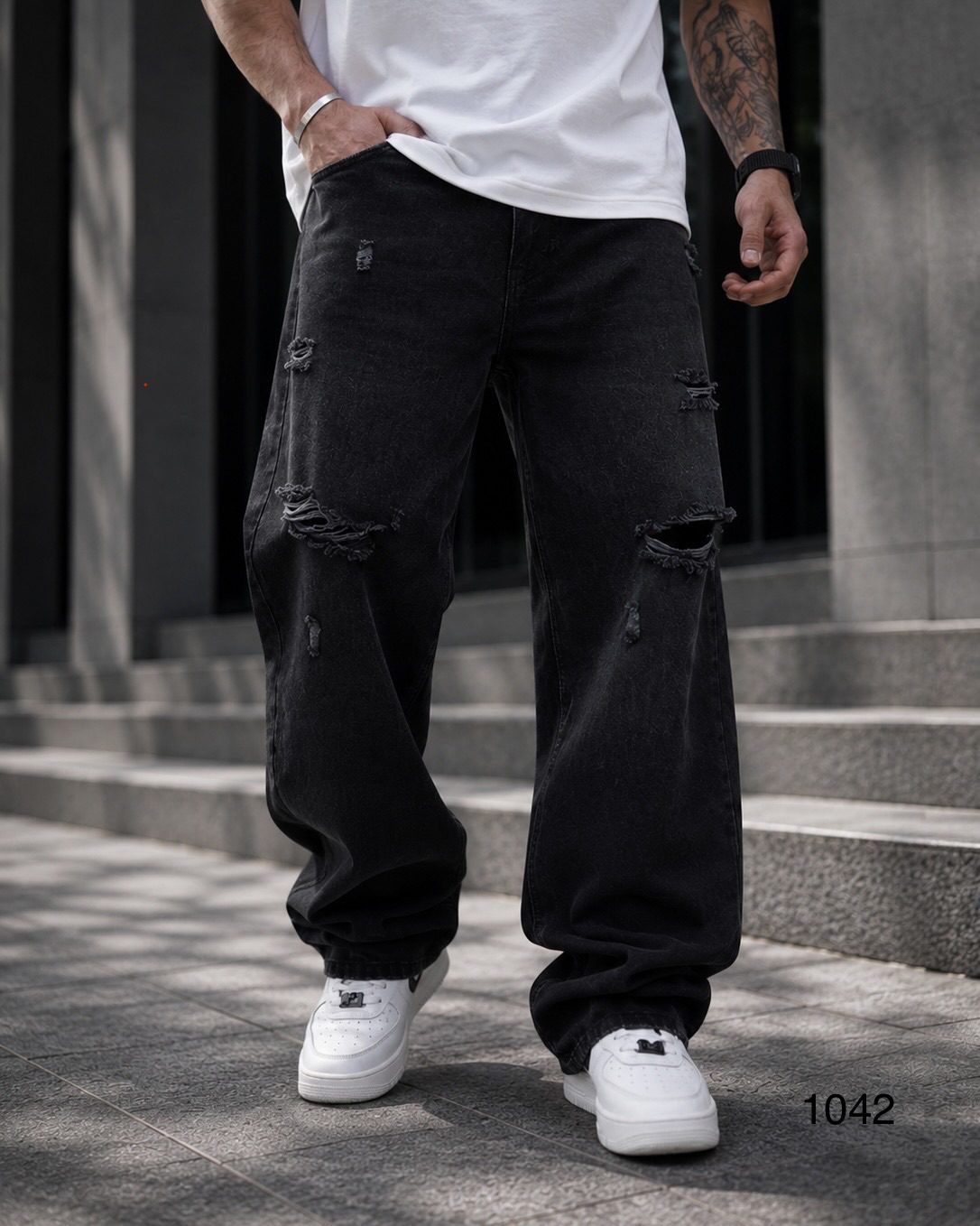 Black Distressed Baggy Jeans 1