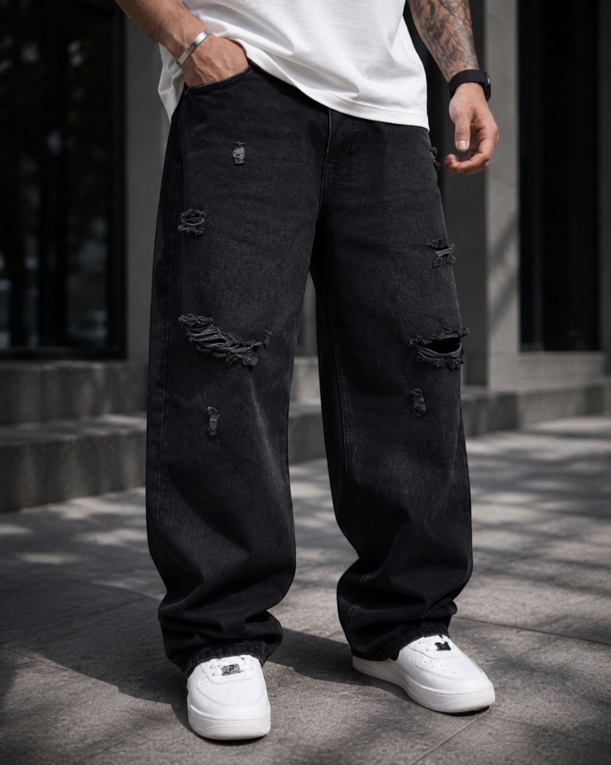 Black Distressed Baggy Jeans gallery.thumbnail 2