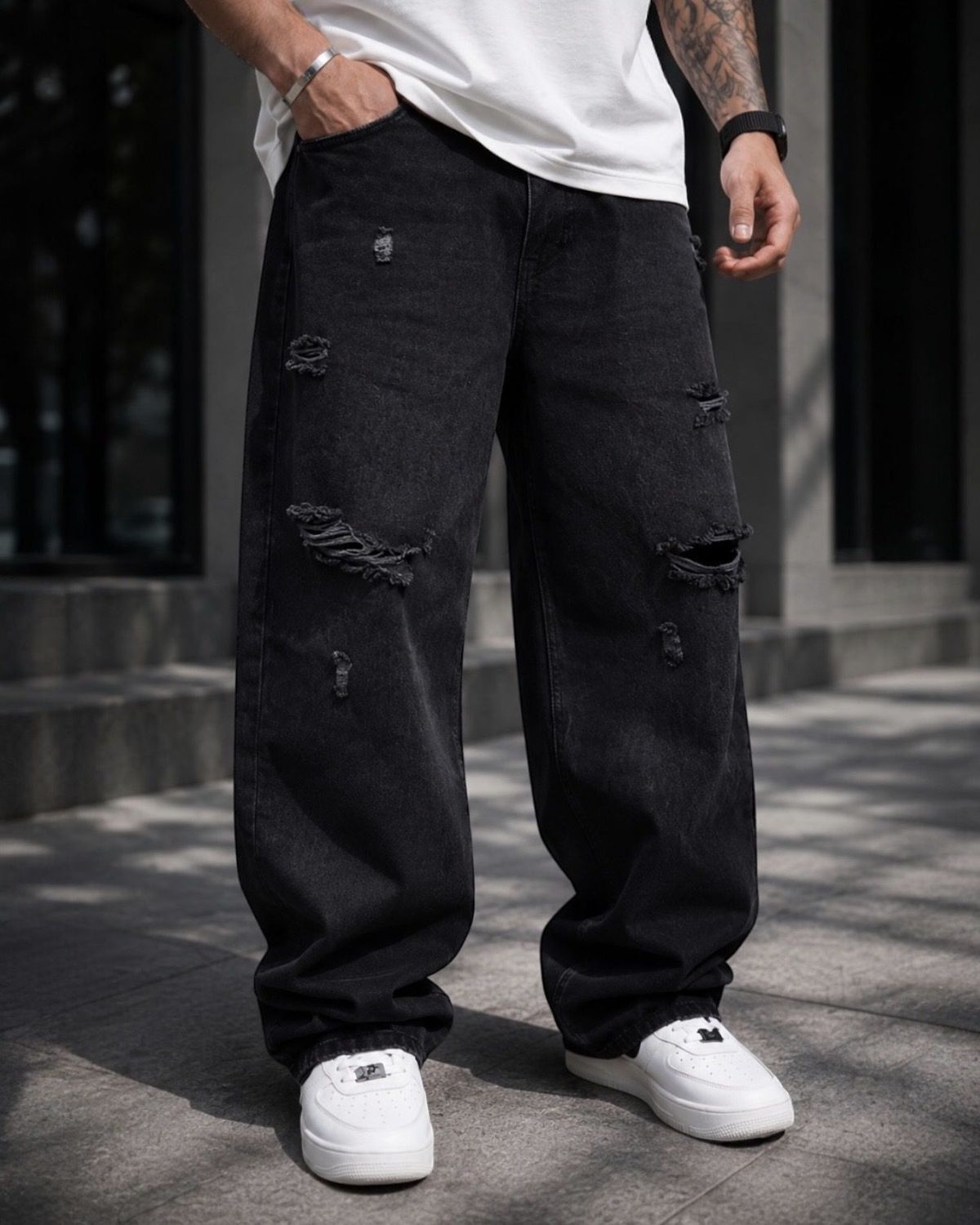 Black Distressed Baggy Jeans 2