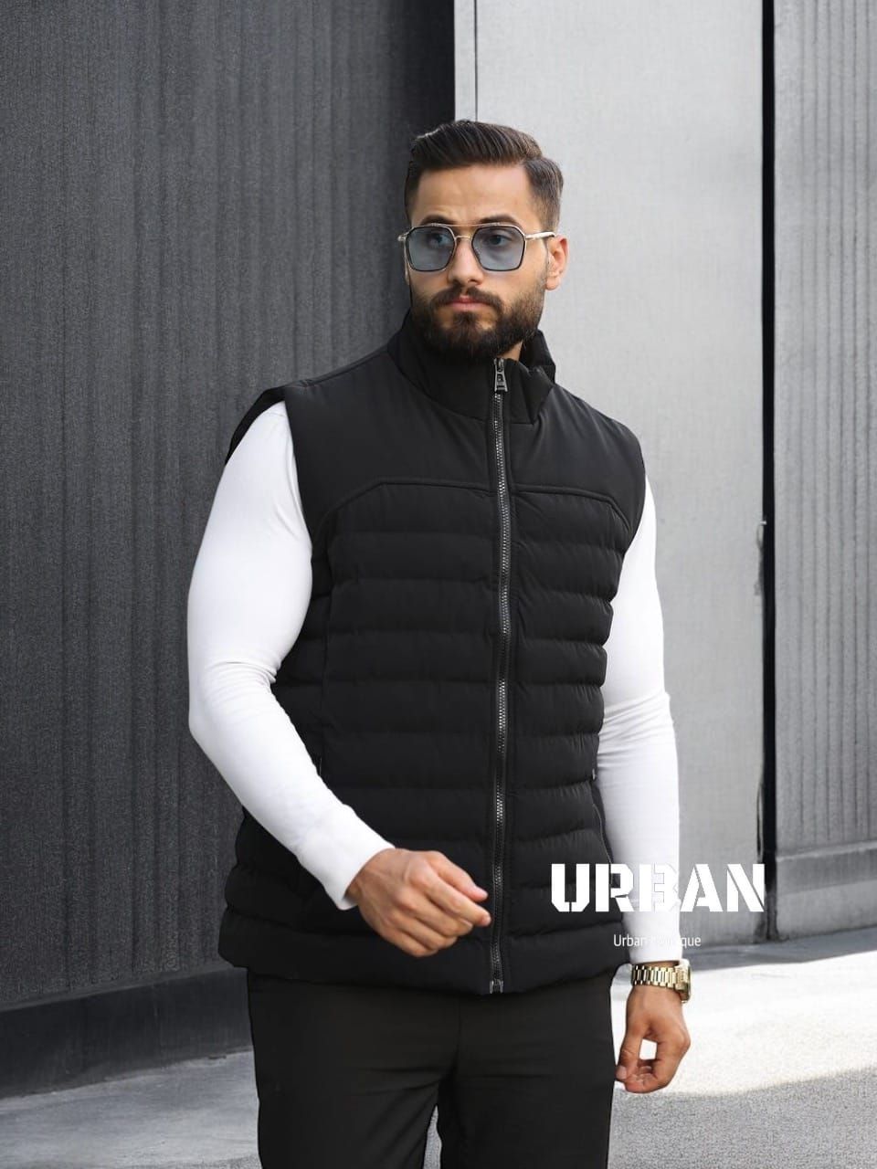 Black Puffer Vest gallery.thumbnail 1