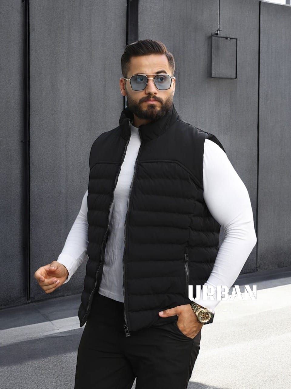 Black Puffer Vest gallery.thumbnail 2