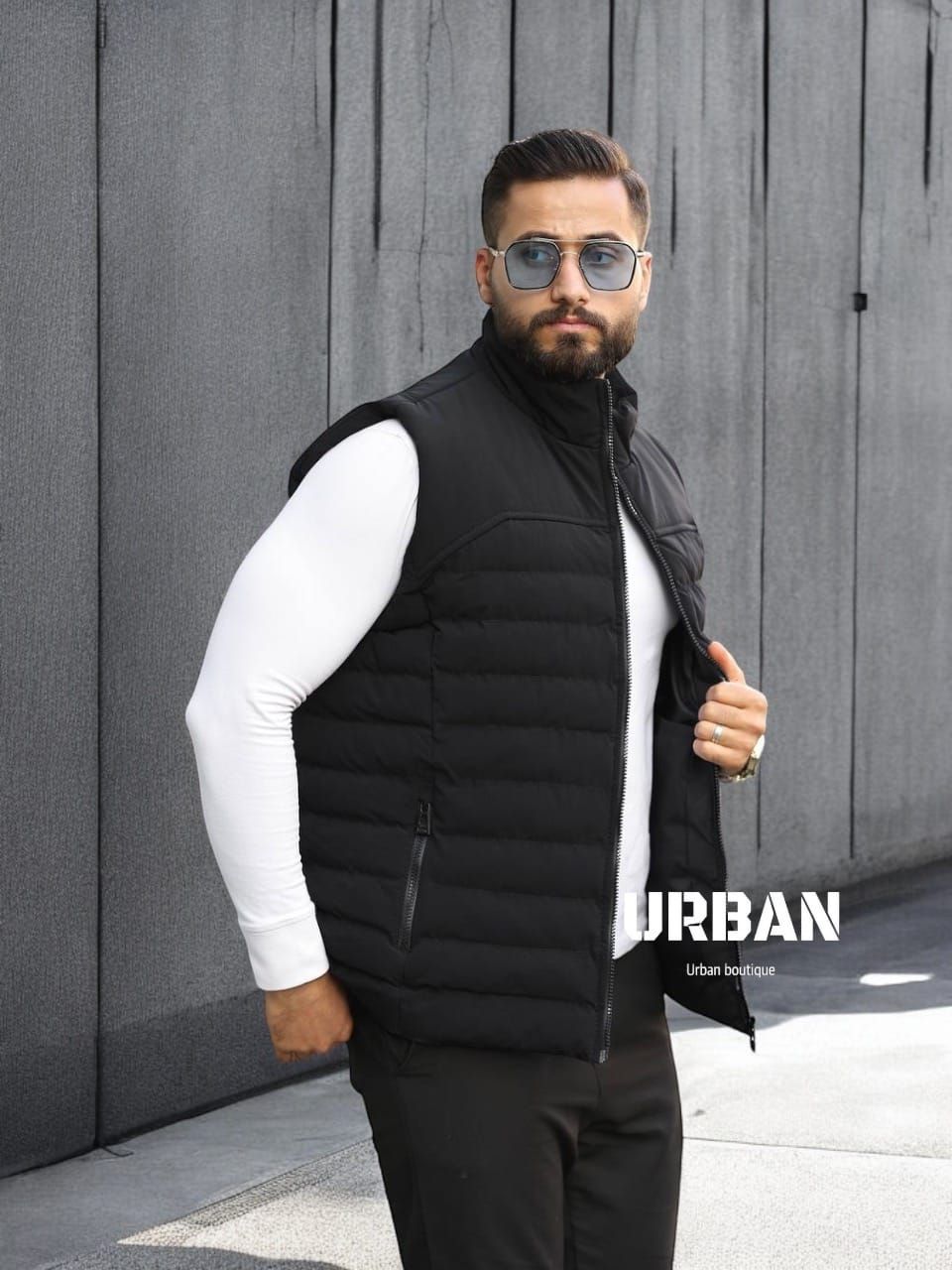 Black Puffer Vest gallery.thumbnail 3