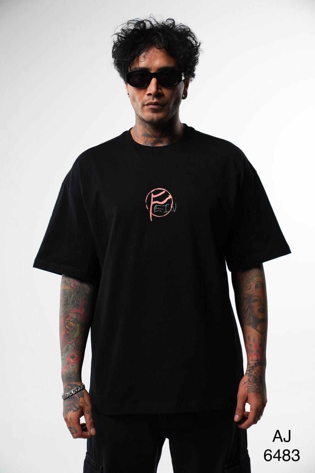 Black Graphic Oversized T-Shirt gallery.thumbnail 1