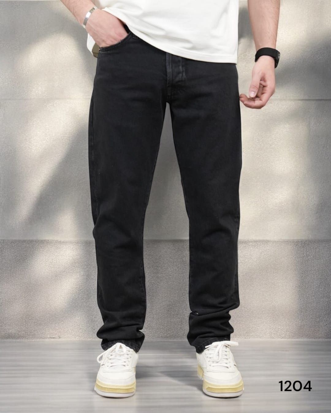 Men’s Classic Relaxed Fit Jeans – Black gallery.thumbnail 1