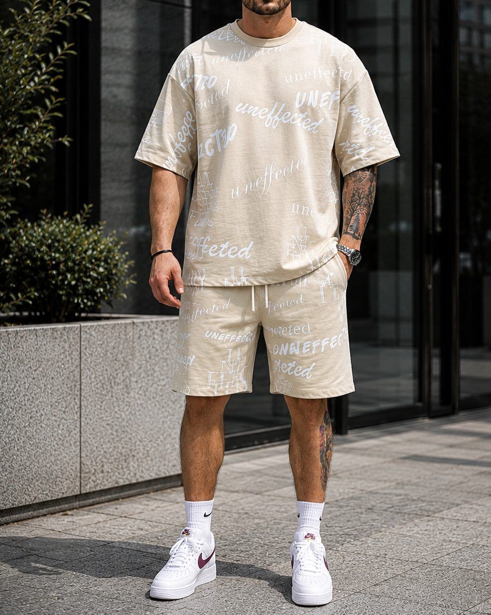 Beige Graphic Set gallery.thumbnail 1