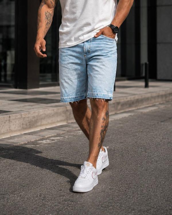 Raw Hem Denim Shorts – Light Blue