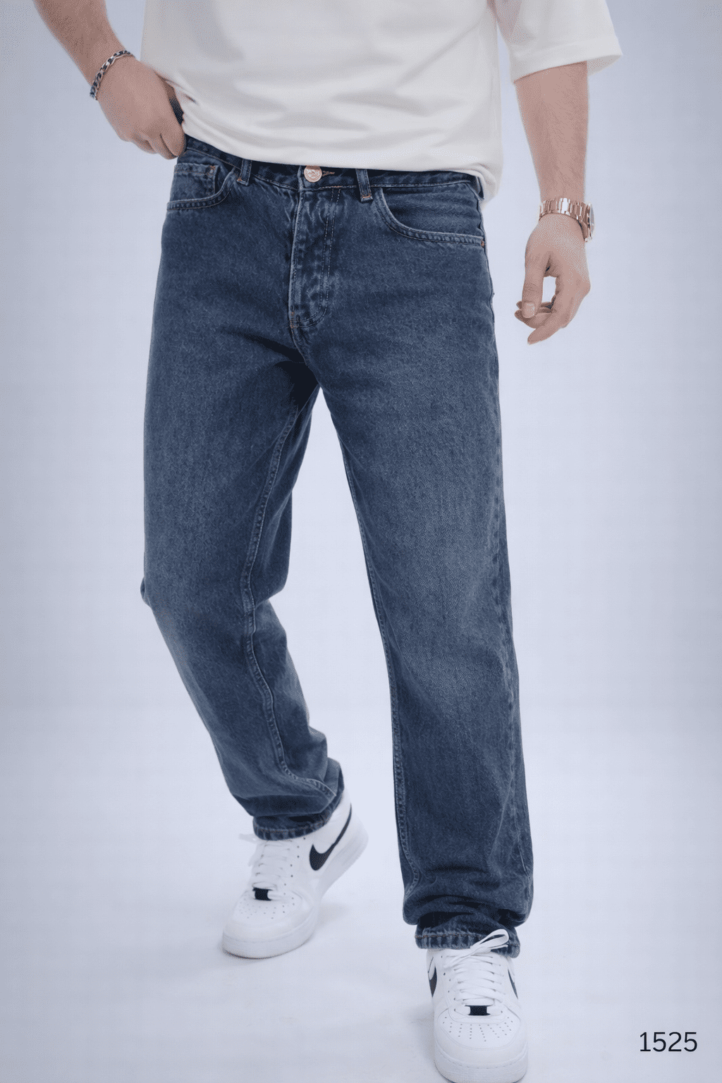 Relaxed Fit Blue Jeans gallery.thumbnail 2