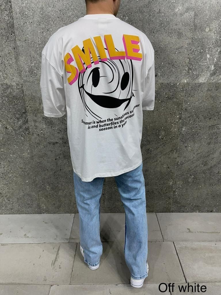 White Oversized “Smile” T-Shirt gallery.thumbnail 2