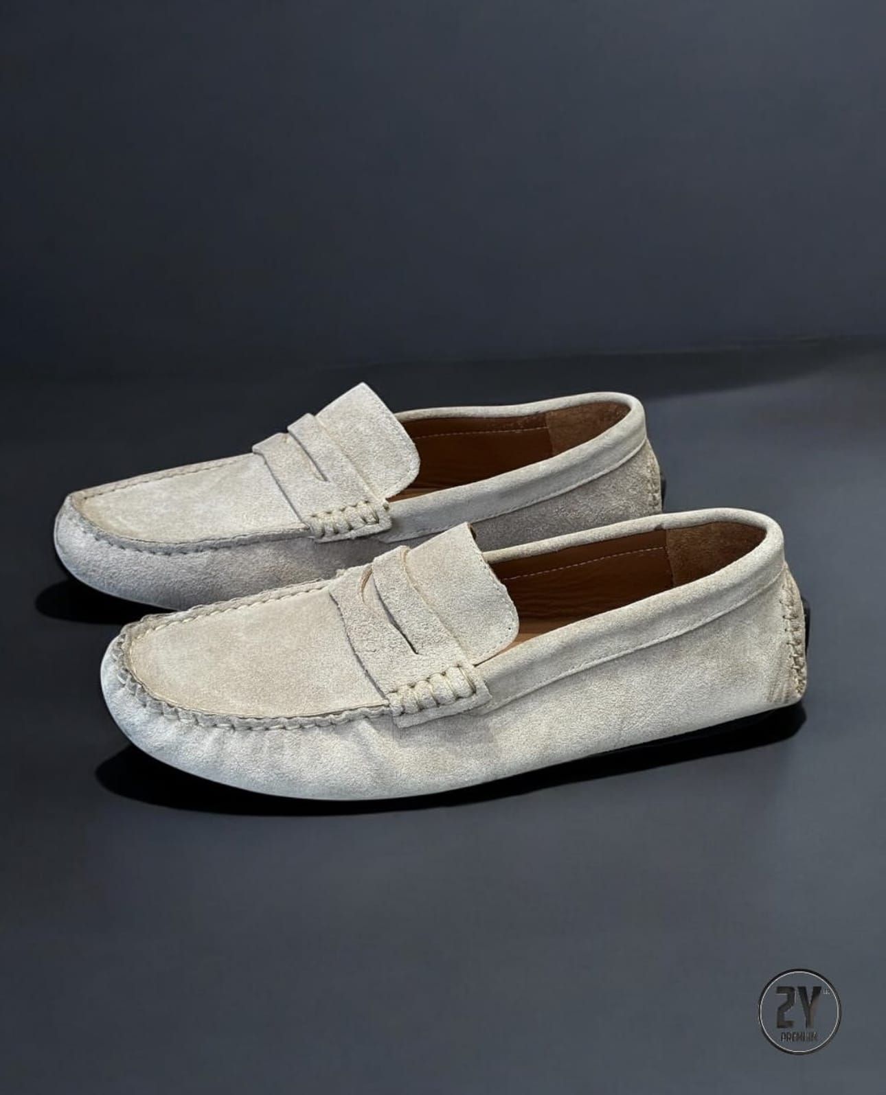 Suede Loafers – Beige gallery.thumbnail 2