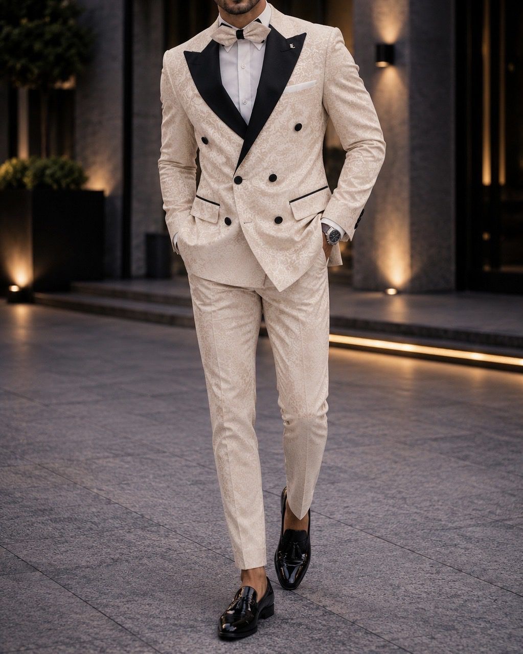 Cream Luxury Tuxedo Suit gallery.thumbnail 2