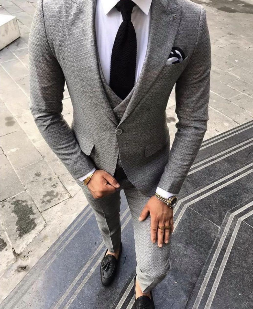 Grey Micro-Pattern Suit – Urban Executive Edition gallery.thumbnail 1