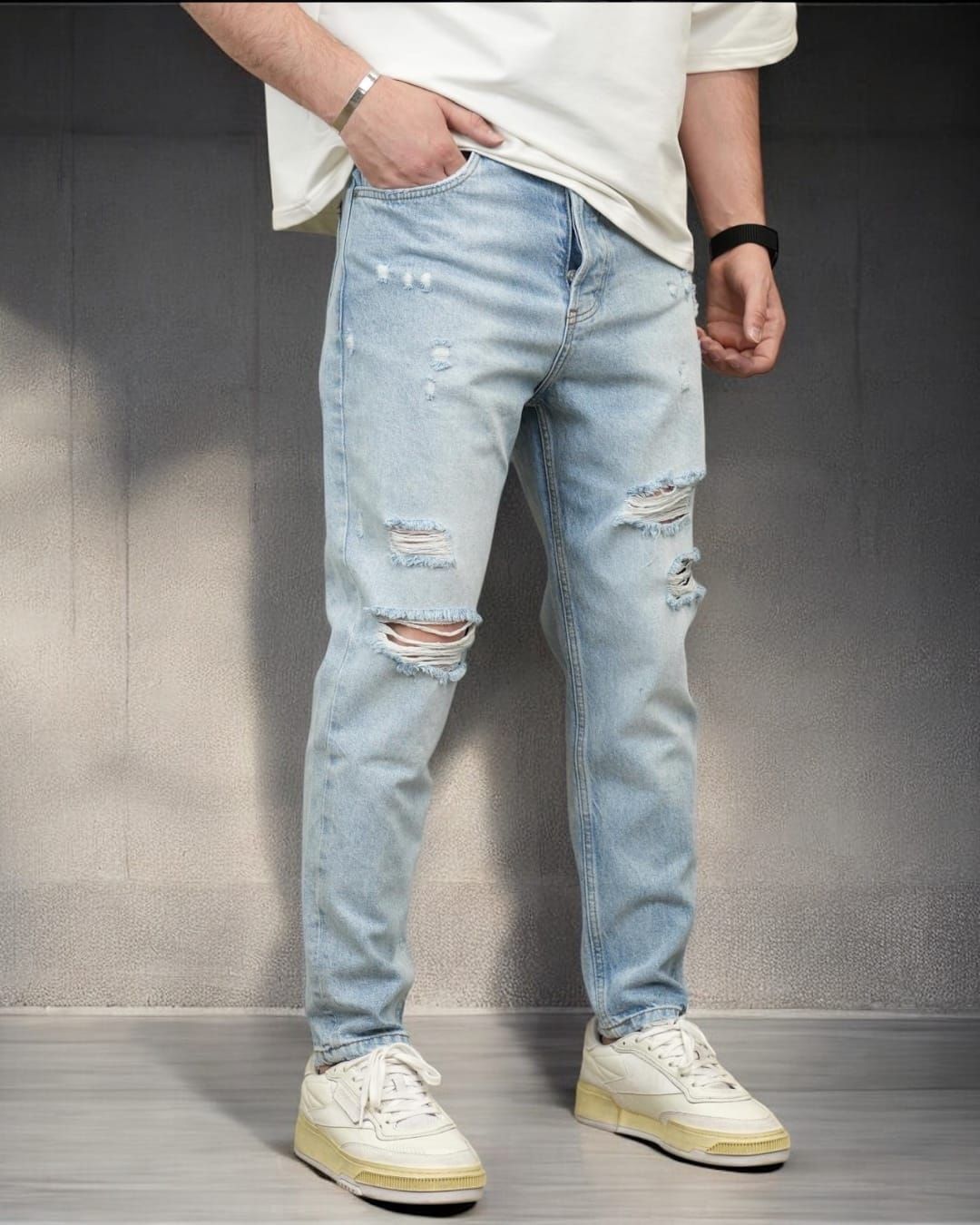 Men’s Distressed Relaxed Fit Jeans – Light Blue gallery.thumbnail 2