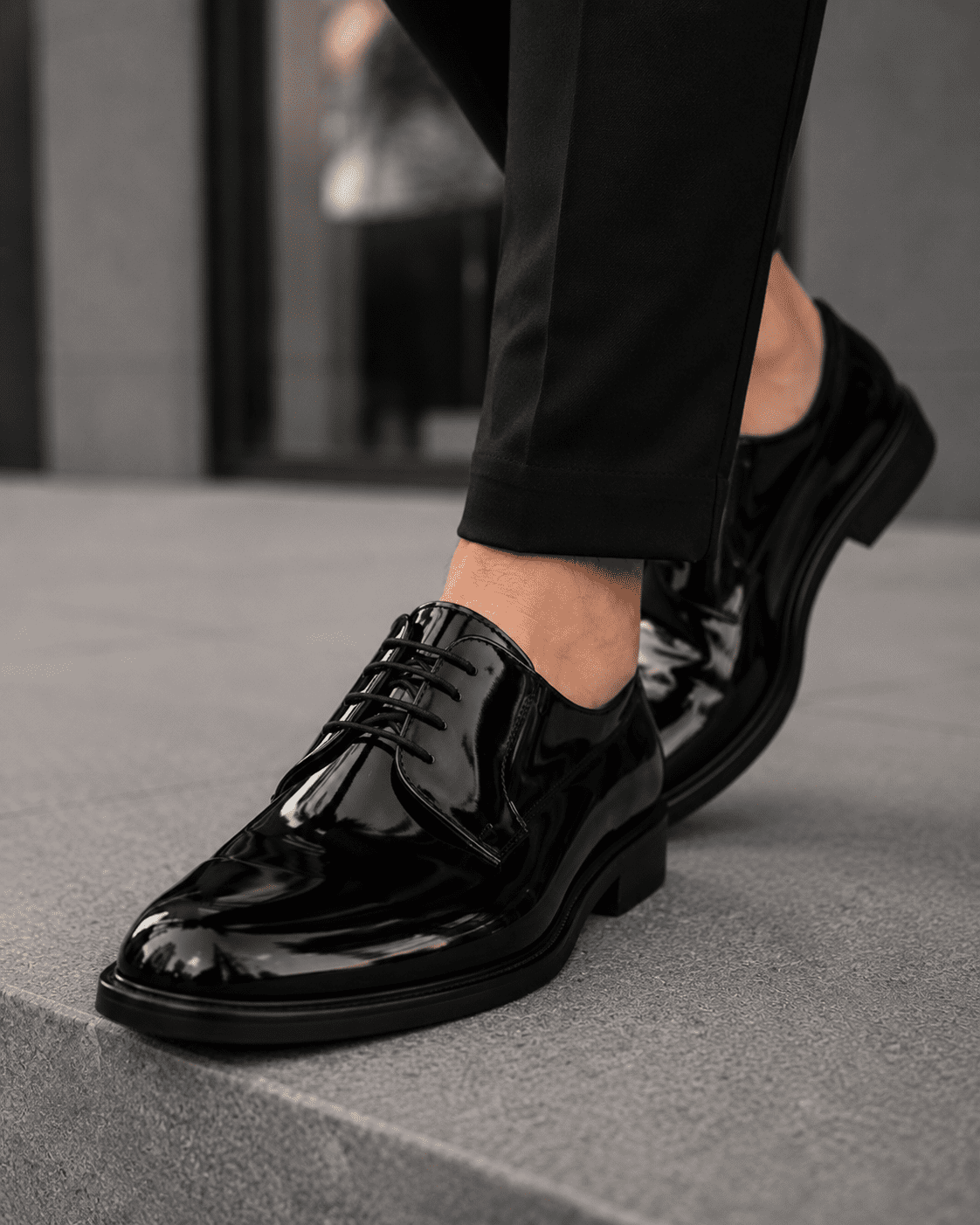 Elegant Glossy Shoes – Black gallery.thumbnail 4