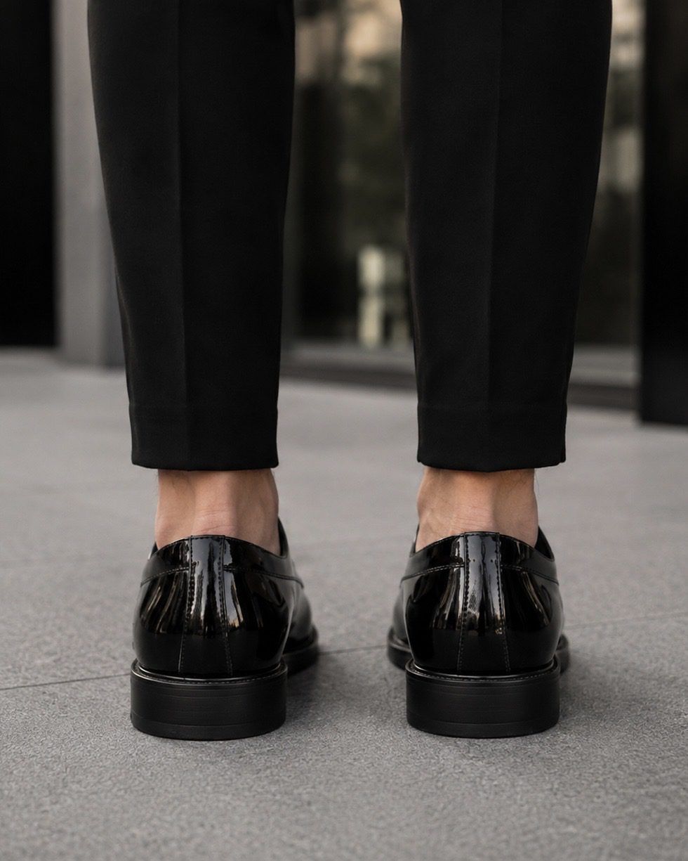 Elegant Glossy Shoes – Black gallery.thumbnail 5